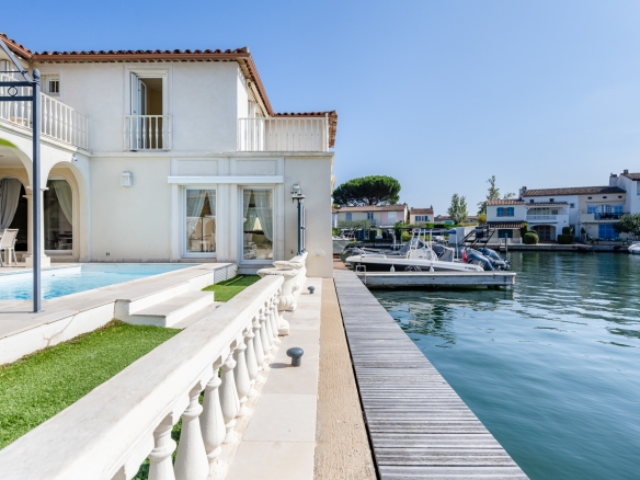 villa manuela